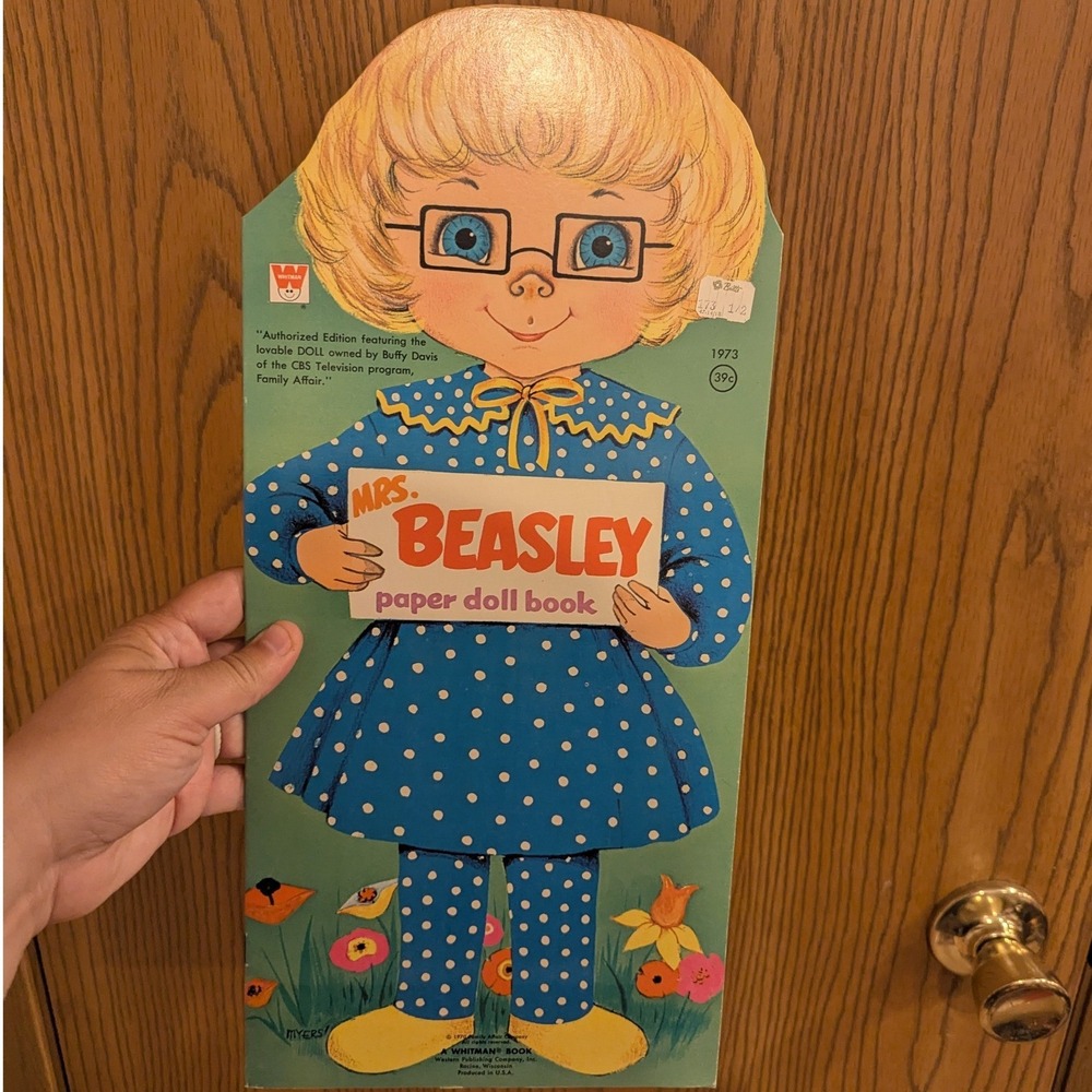 New VTG 1970s Mrs. Beasley Paper Doll Book & Buffy Family Affair Paper Doll Book - Picture 4 of 15